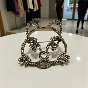 Choupette Crystal Cat Brooch gold-tone metal clear, sparkling rhinestones New